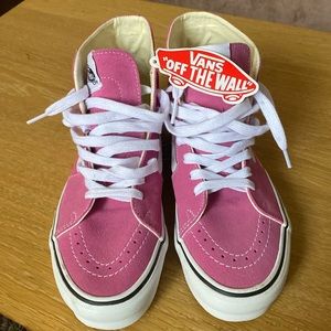 COPY - VANS SKA8-HI TOP SHOWS. NWT